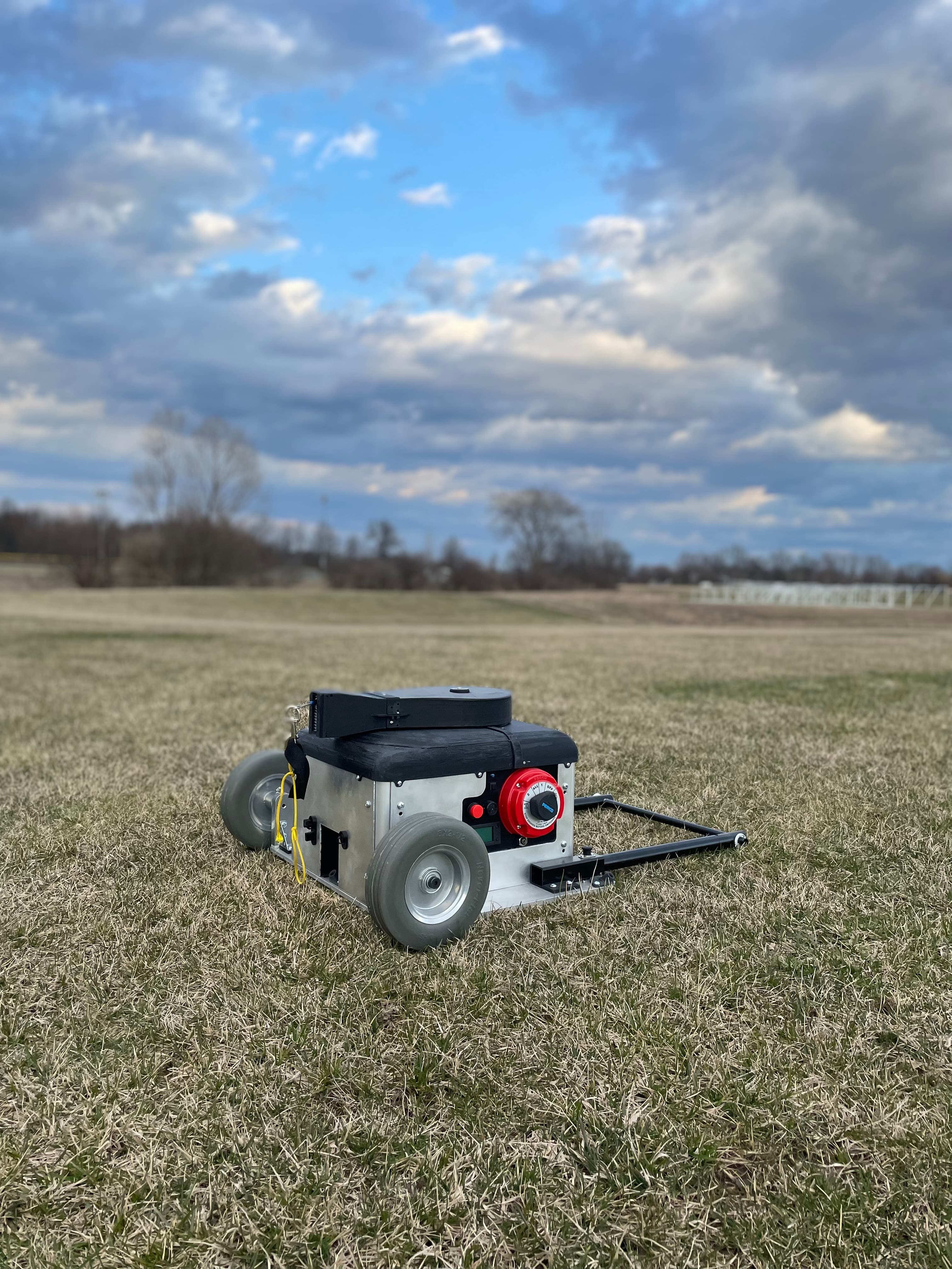 Powered Smart Dog Tether