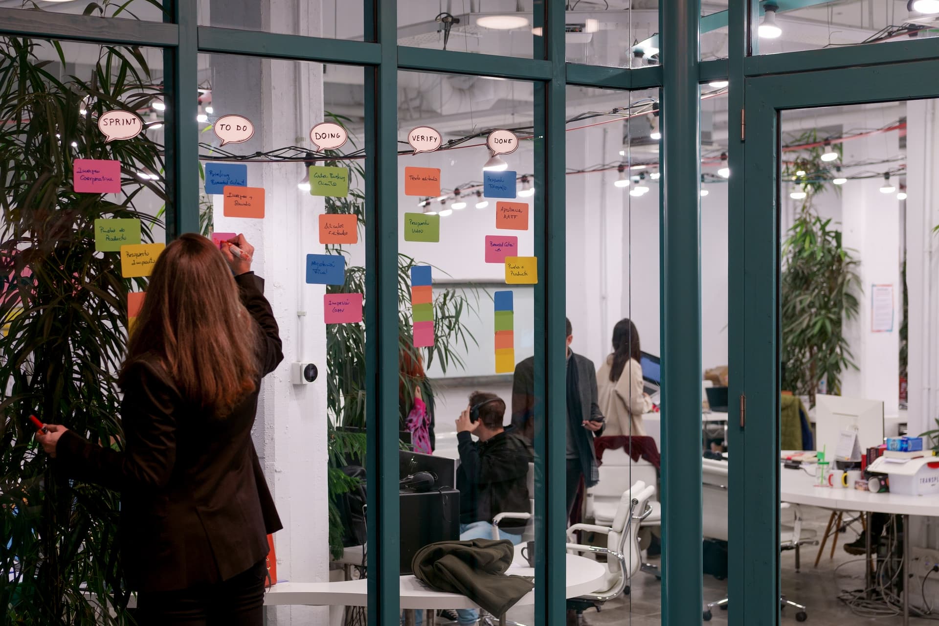 Self-adhesive And Reusable Notes Support - Image 5