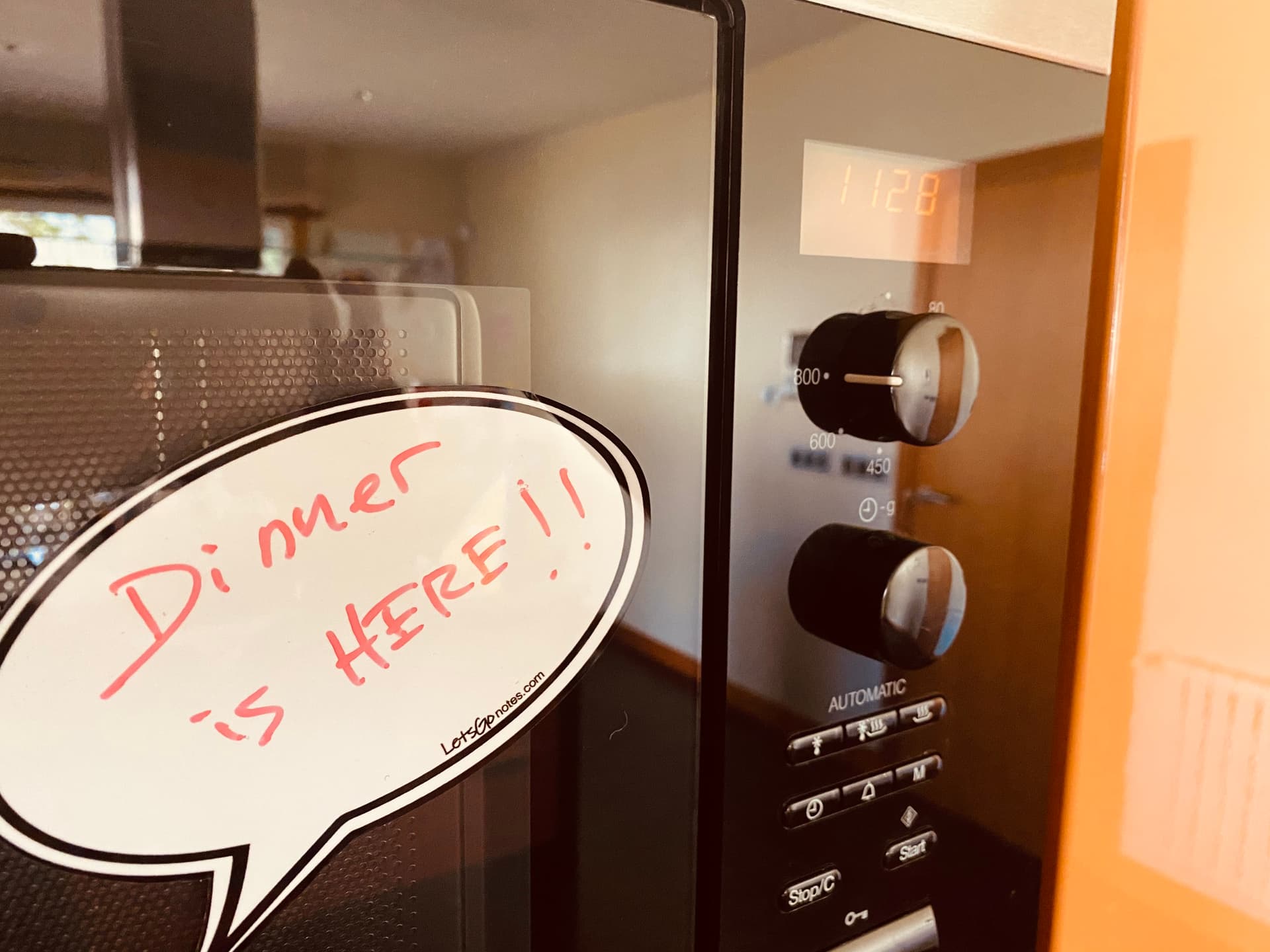 Self-adhesive And Reusable Notes Support - Image 2