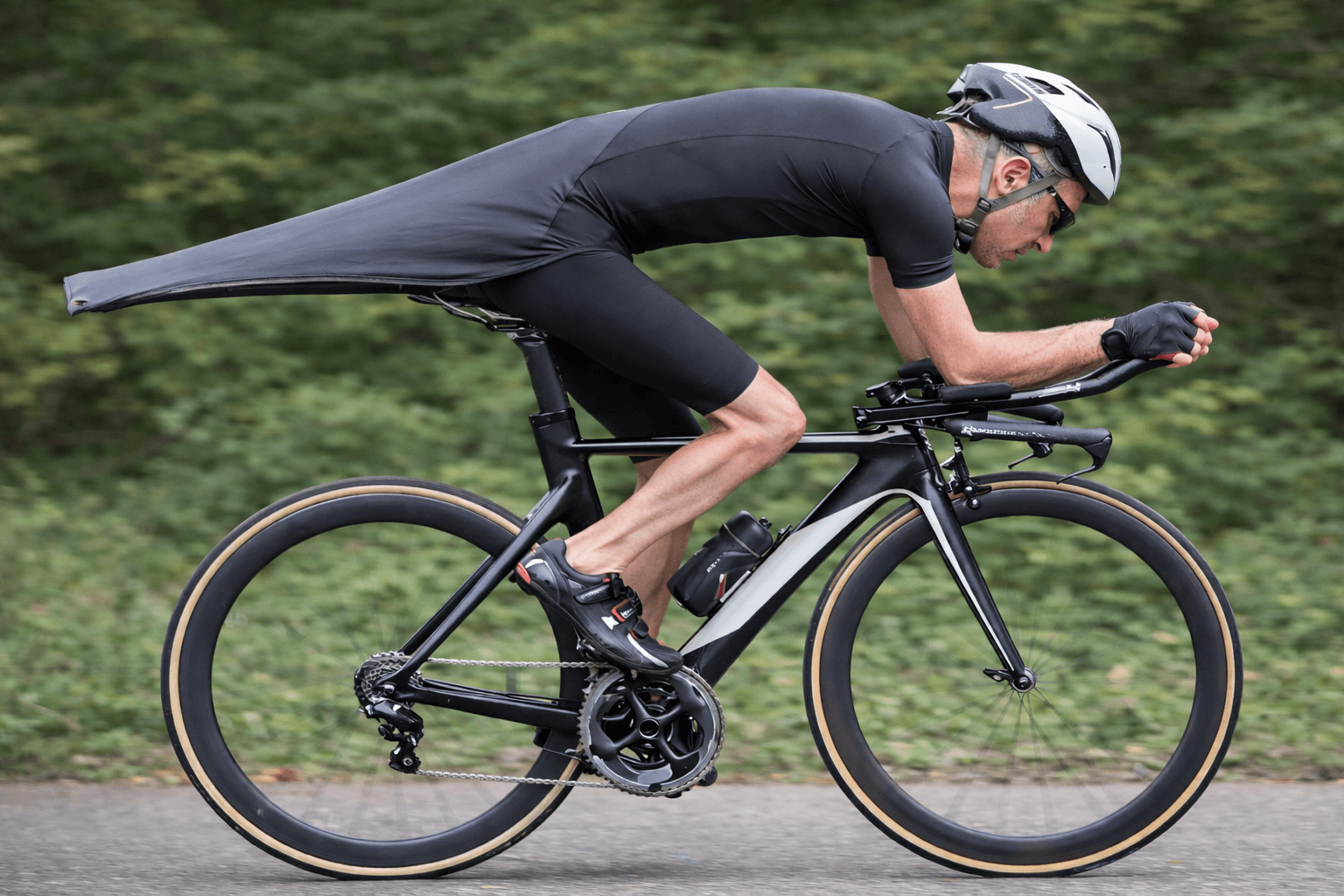 Aerodynamic Clothing And Accessory For Bicycle Rider - Image 1